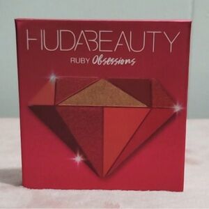 Huda Beauty Ruby Obsessions Eyeshadow Palette